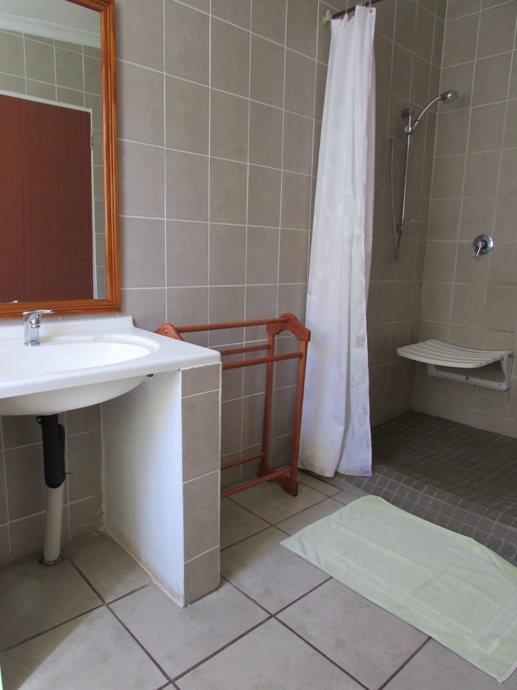 Absolute Leisure Cottages 33/41