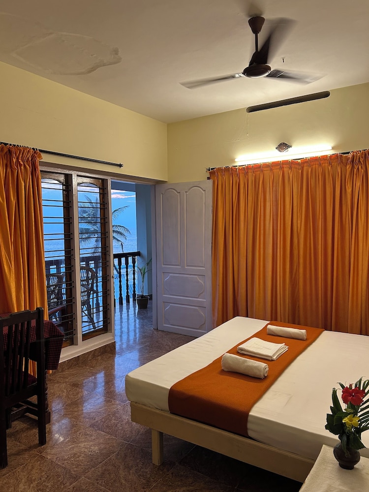 The Ocean Park Beach Resort 21/45