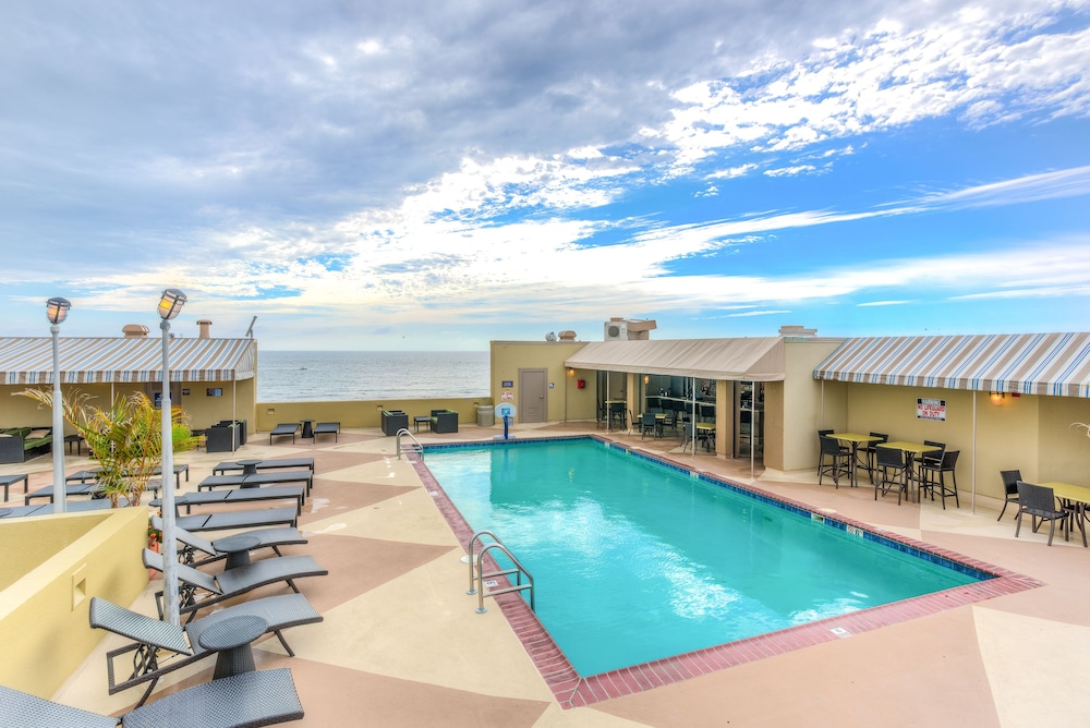 Beach Quarters Resort 42/50