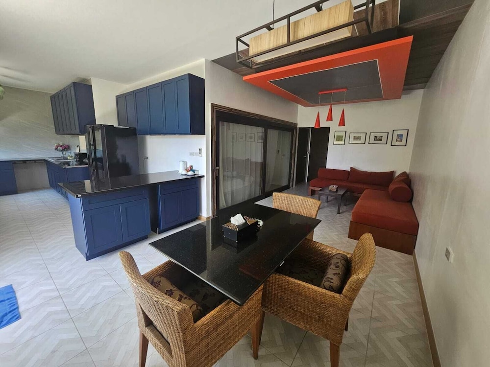 Jean Apartment 53/68