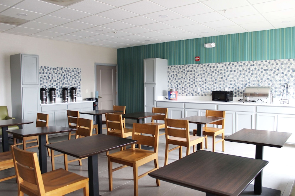 Wingate by Wyndham Waldorf - Washington DC Area 39/48