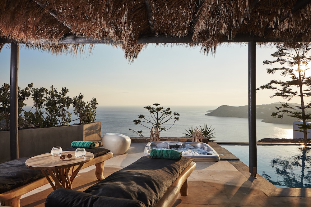 Myconian Utopia Relais & Chateaux 37/66
