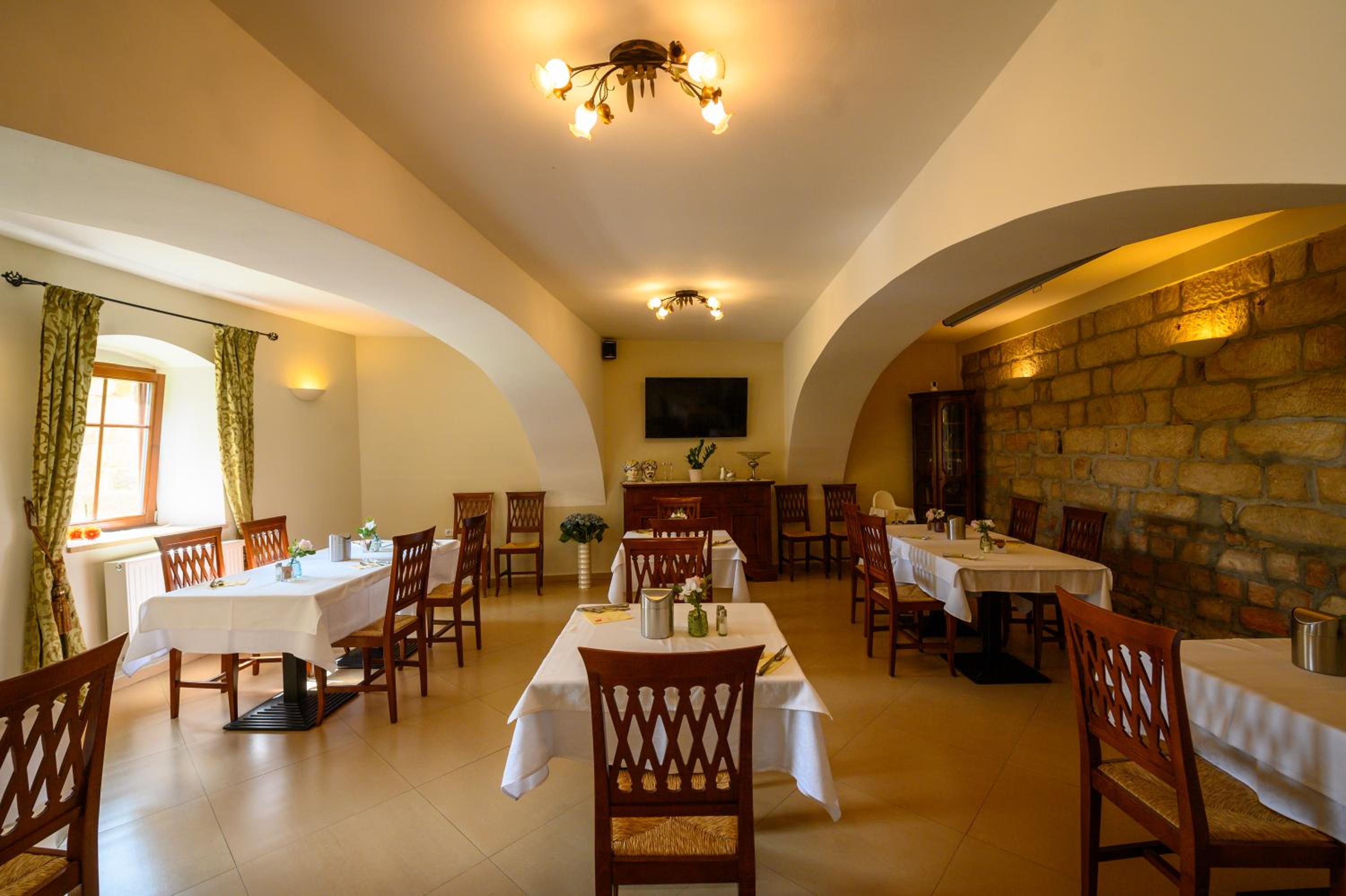 Hotel U Krale 37/50
