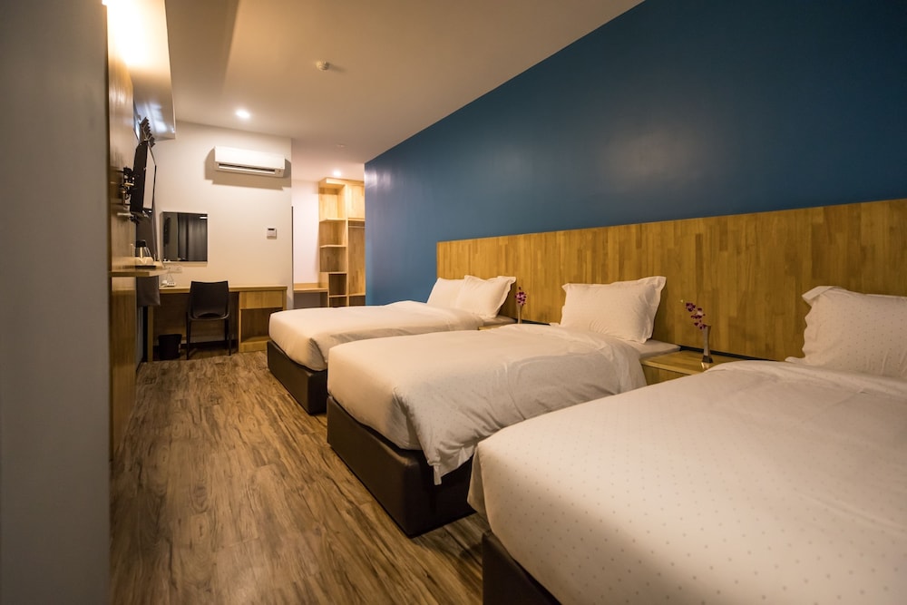 3-Plus Hotel 18/44