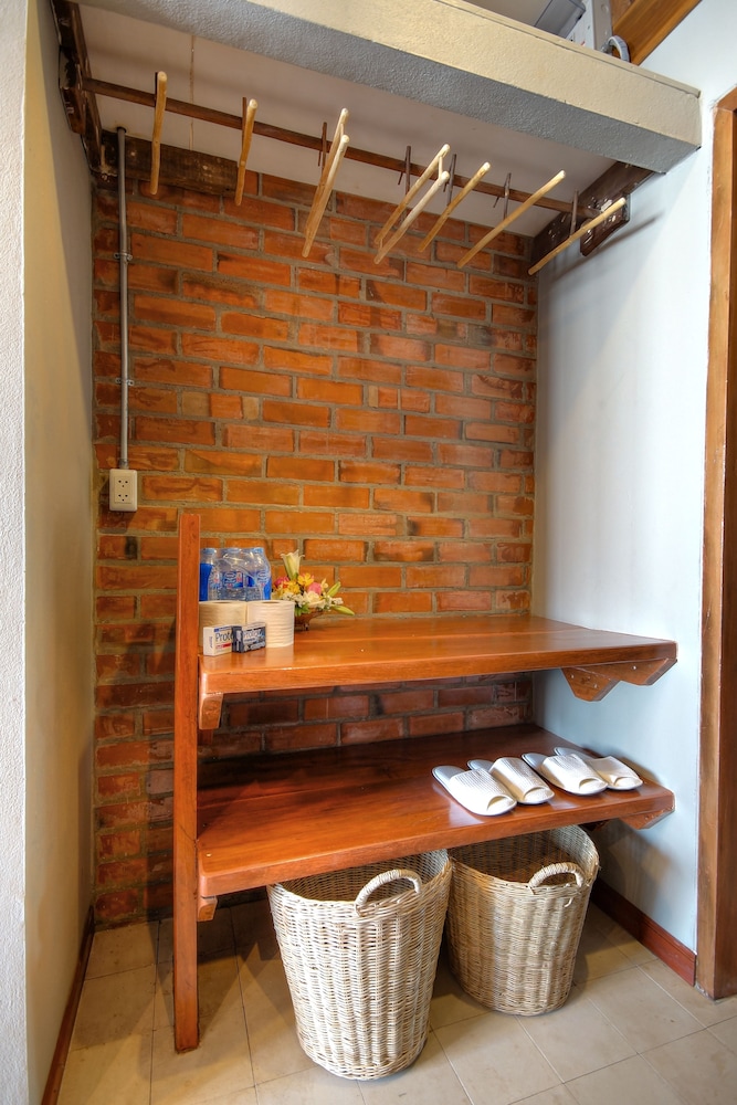 Saengpanya Home Boutique Hotel 10/65