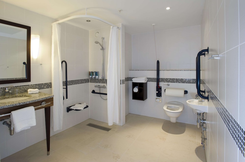 HAMPTON BY HILTON LIVERPOOL/CITY CENTRE 11/56