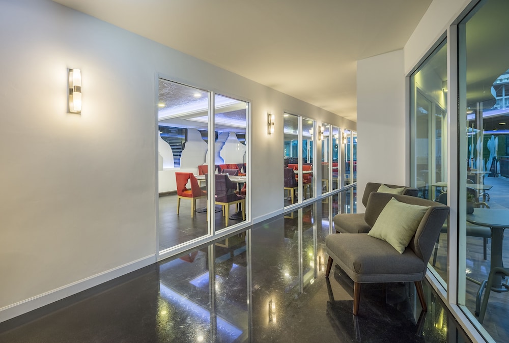 Anajak Bangkok Hotel 49/70