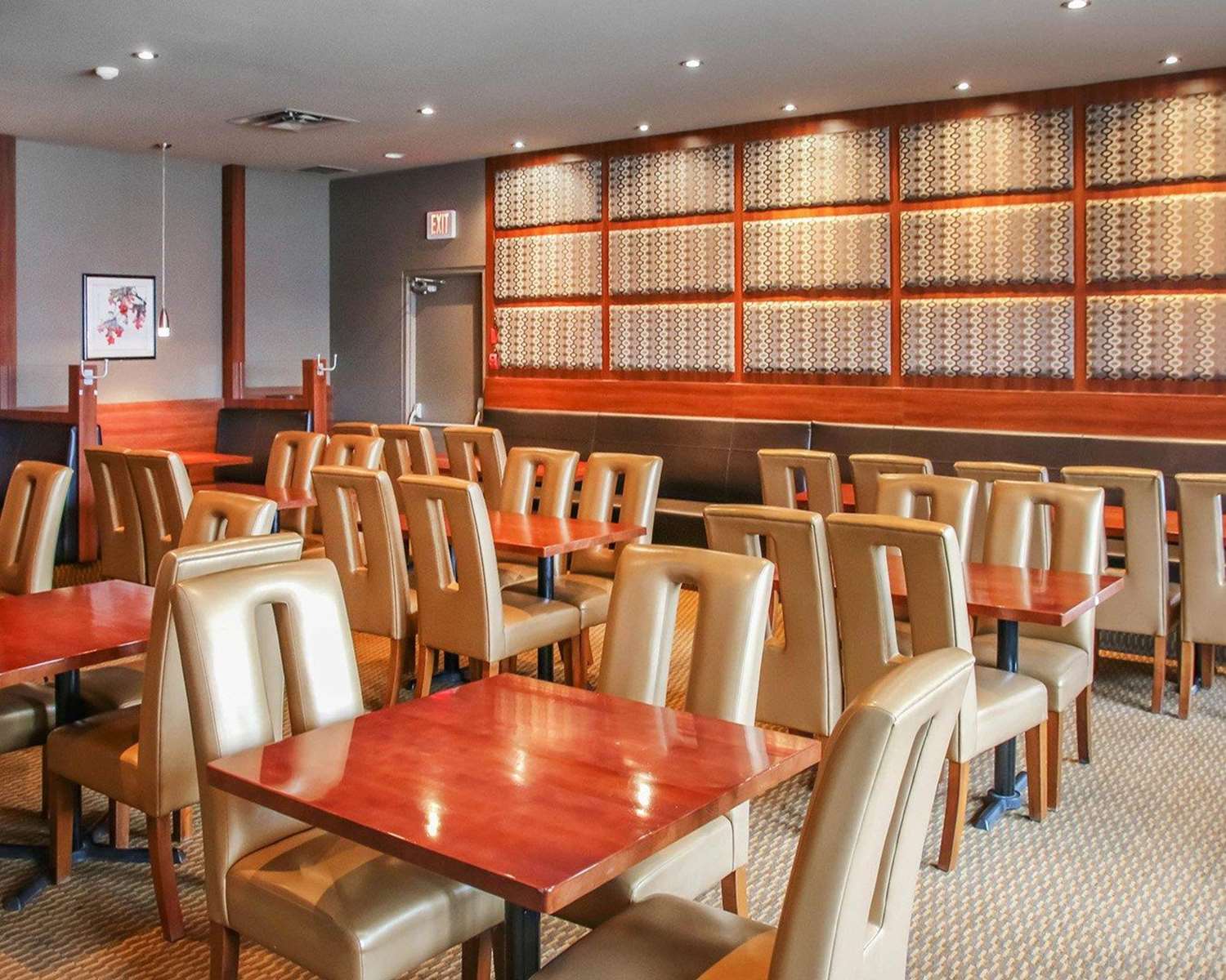 Quality Inn and Suites Winnipeg 22/26