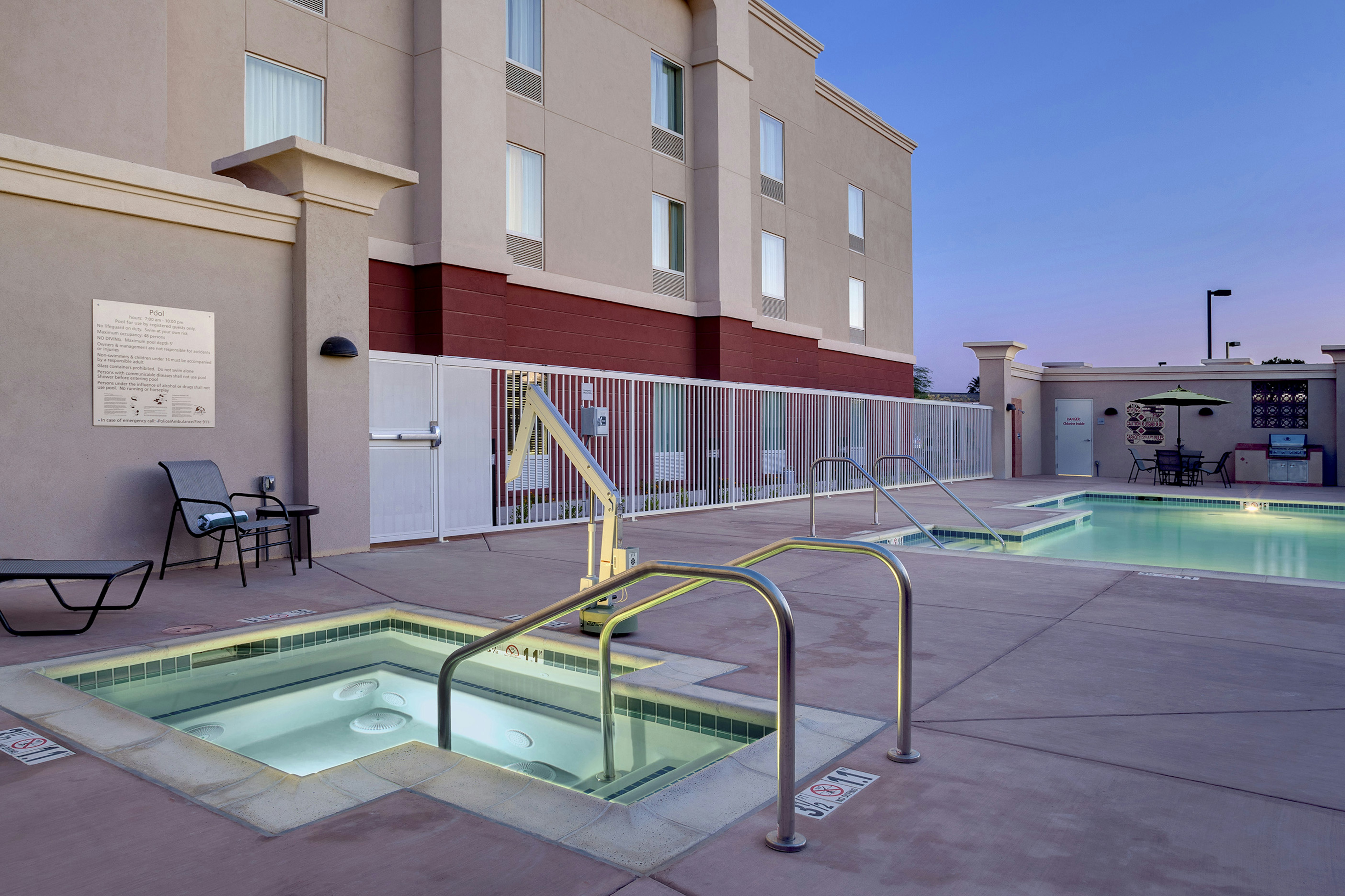 Hampton Inn And Suites Blythe 6/19