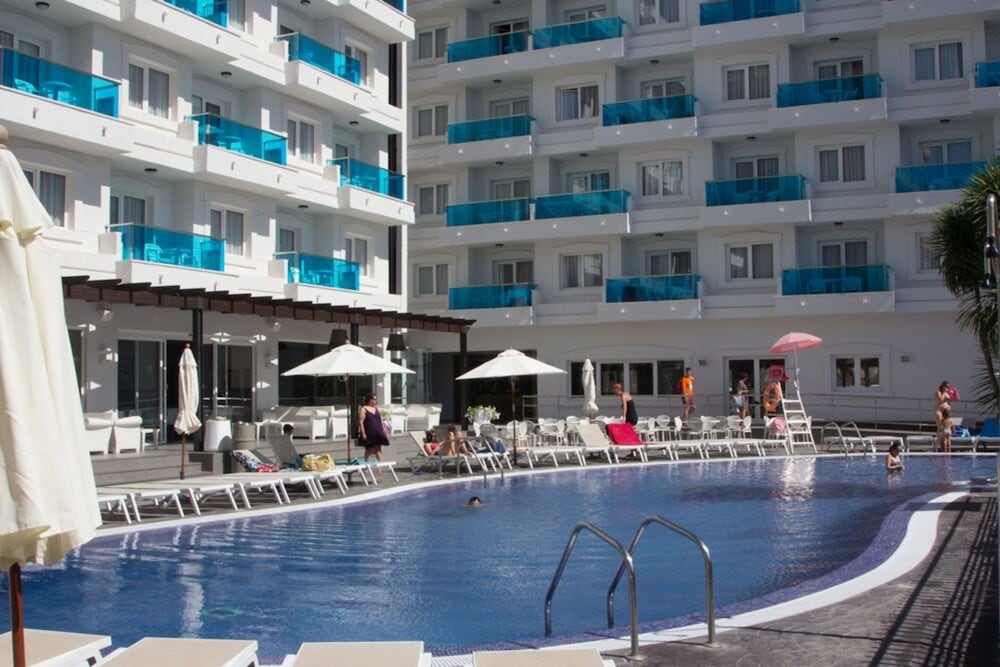 Acuazul Aparthotel and Spa 5/37