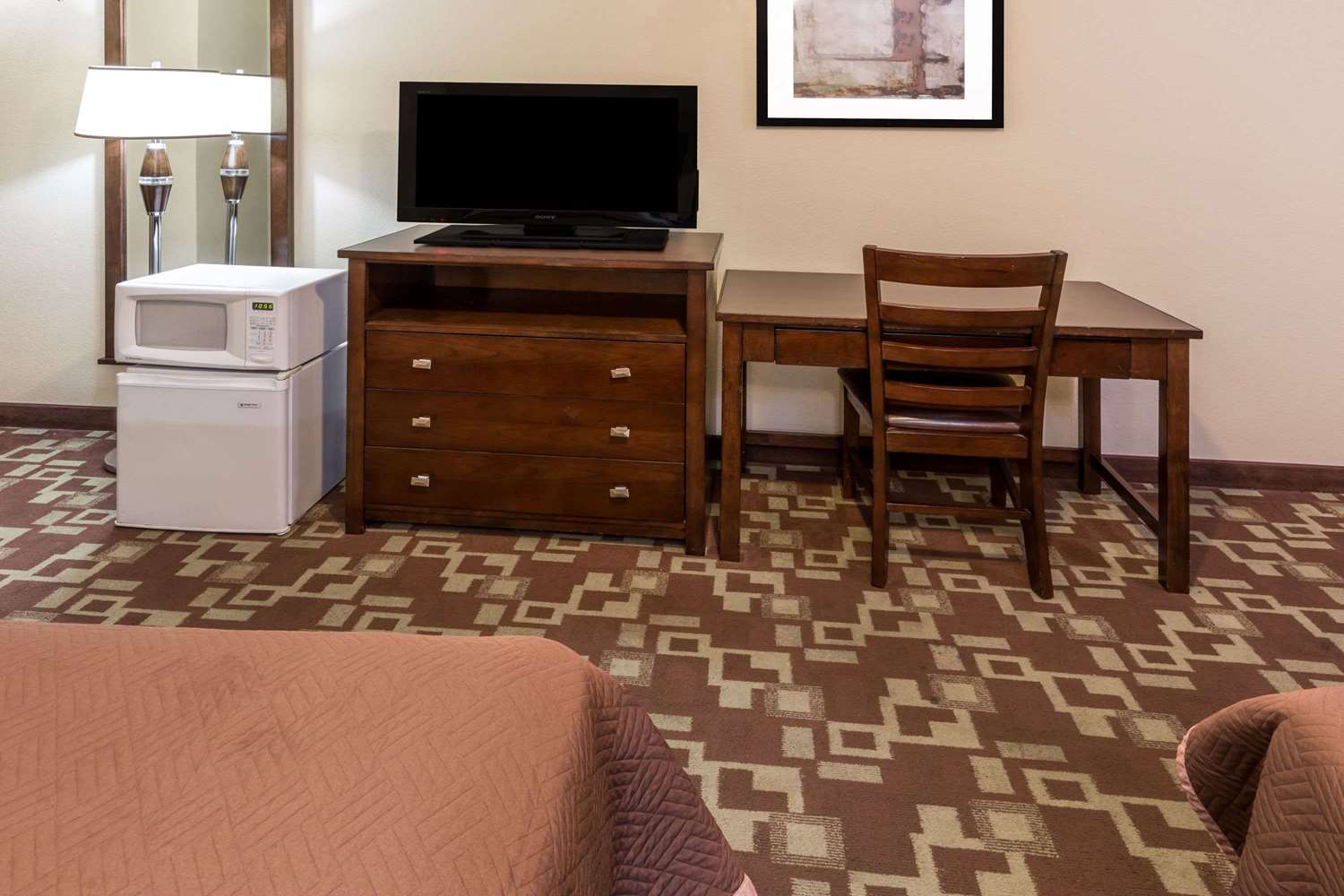 Travelodge By Wyndham Newport 24/44