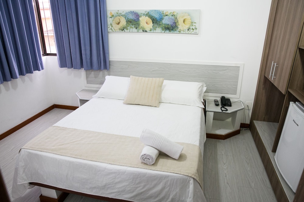 STANDARD, DOUBLE BED