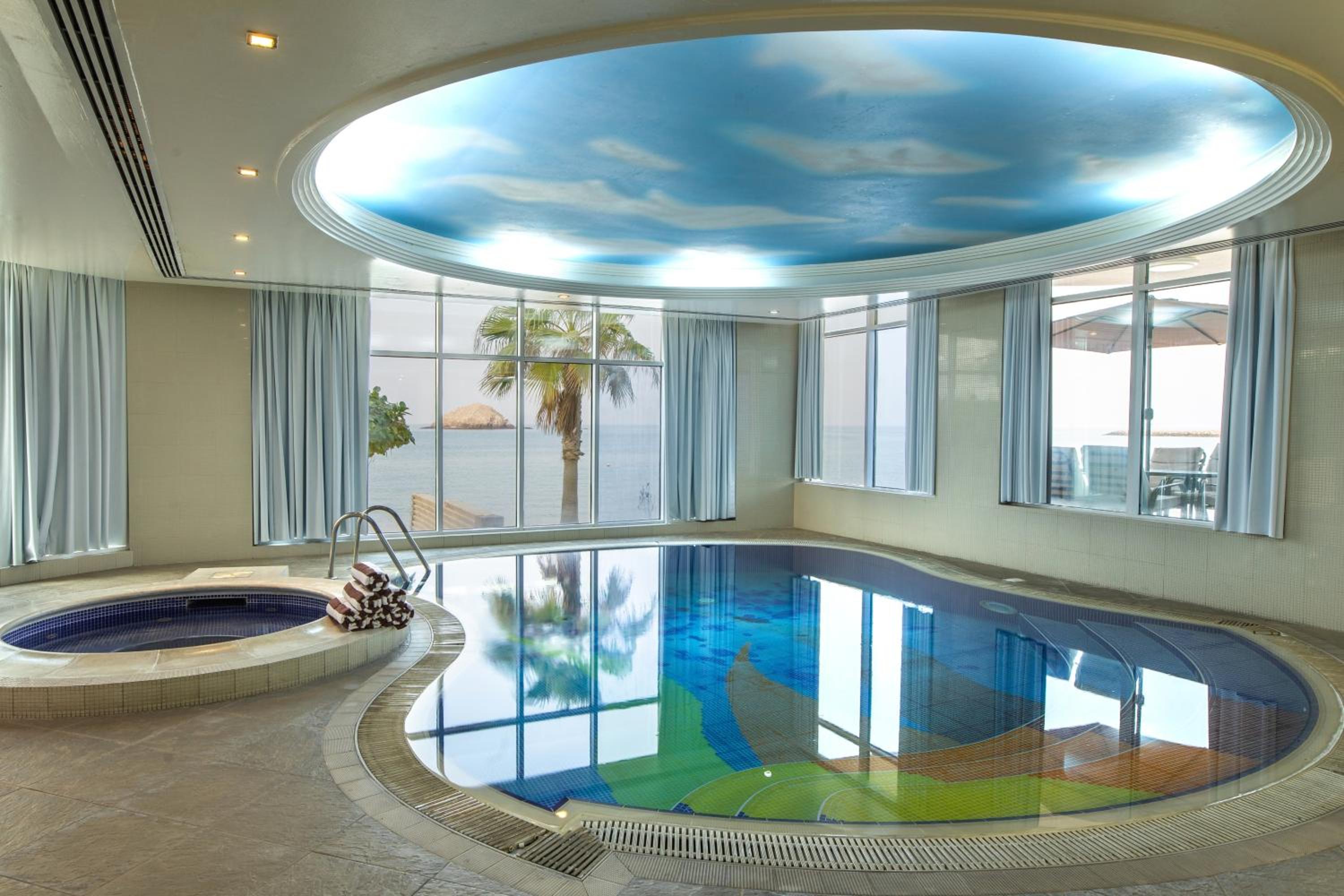 Royal Beach Hotel & Resort 21/50