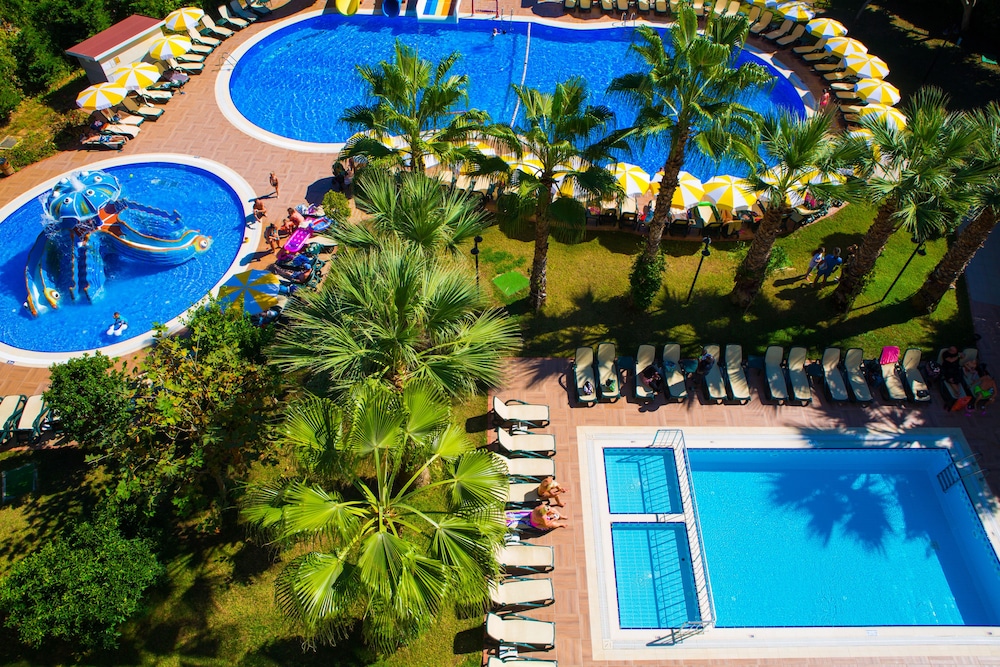 Gardenia Beach Hotel 18/28