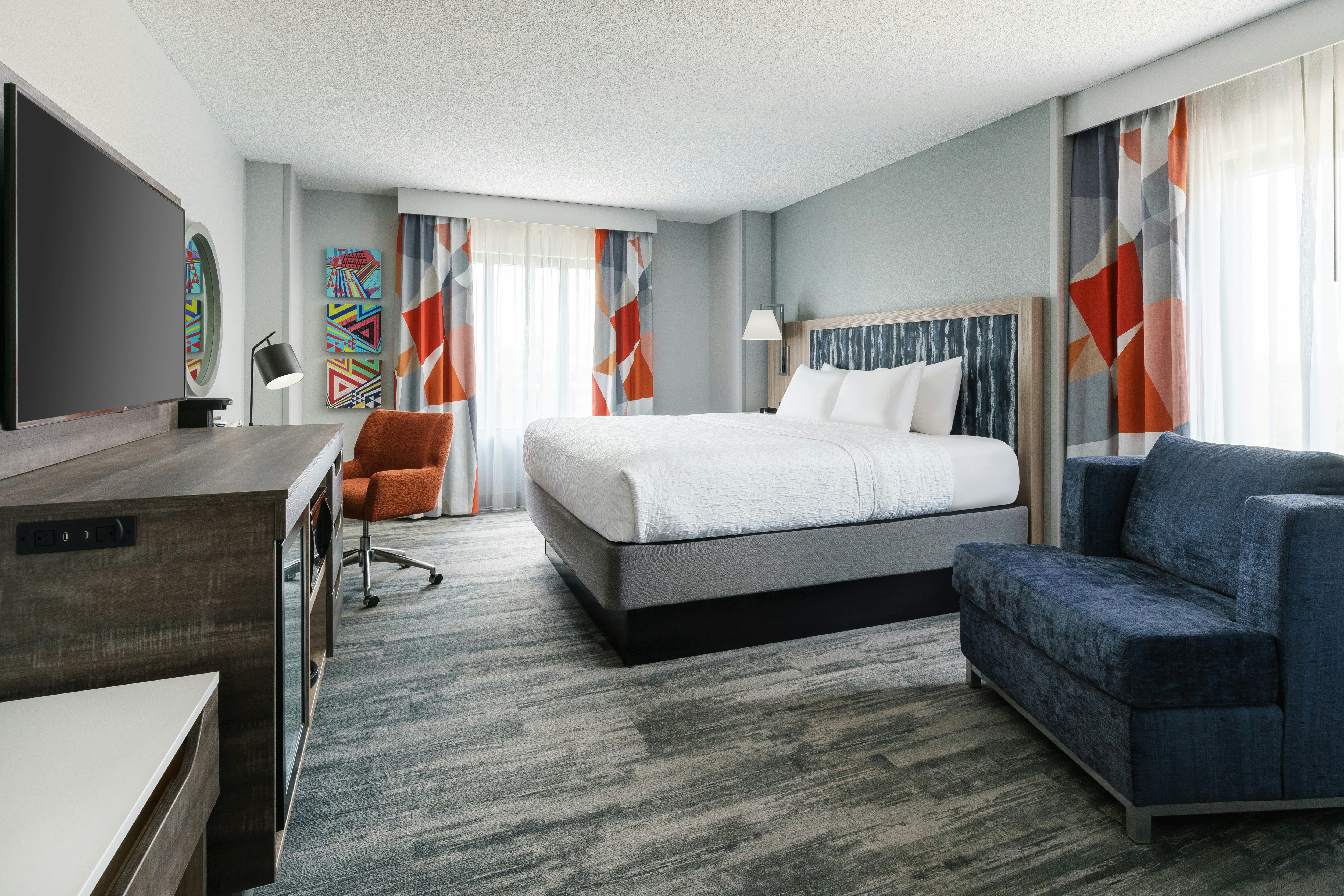 ROOM, KING BED