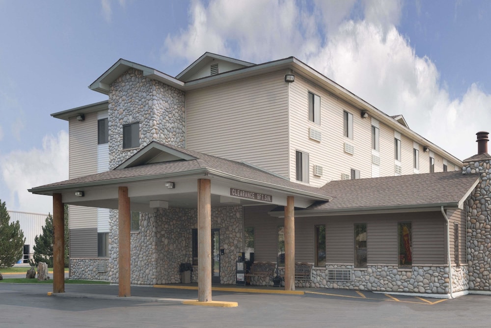 Super 8 by Wyndham Billings MT 1/52