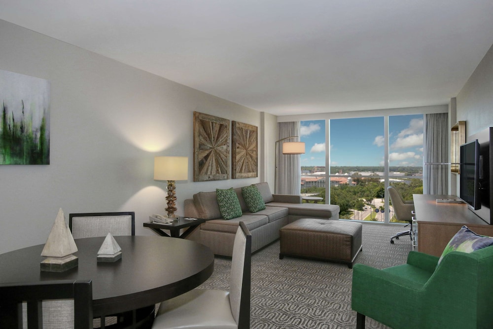 Doubletree By Hilton Hotel At The Entrance To Universal Orlando 39/70