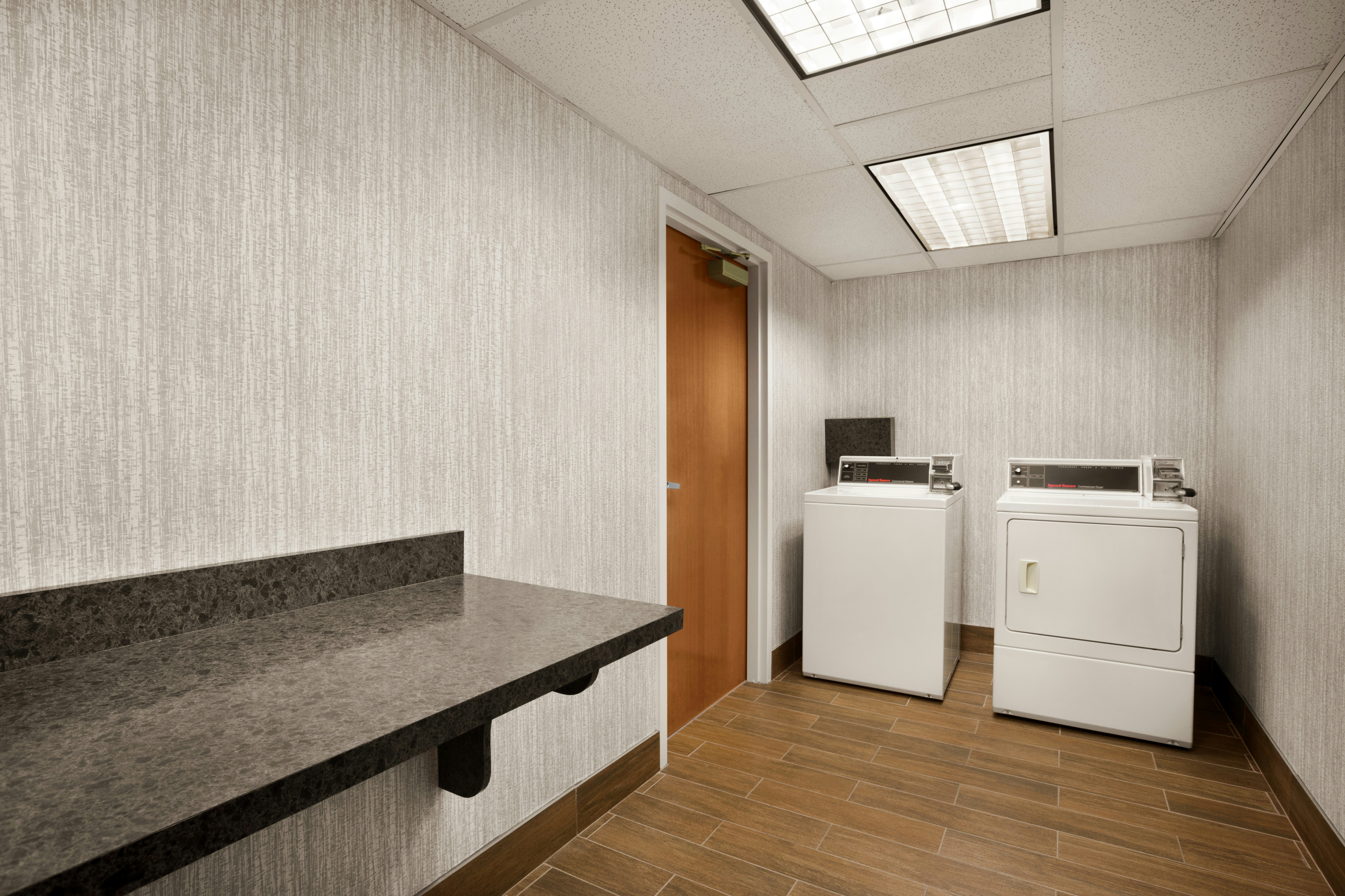 Hampton Inn By Hilton Richmond-North/Ashland 8/48