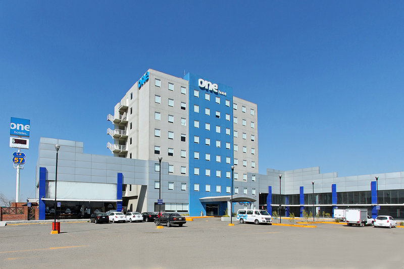 One Queretaro Aeropuerto Hotel 3/63