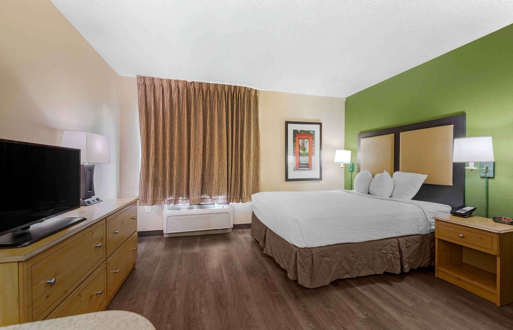 Extended Stay America Select Suites Orlando Southpark 22/56
