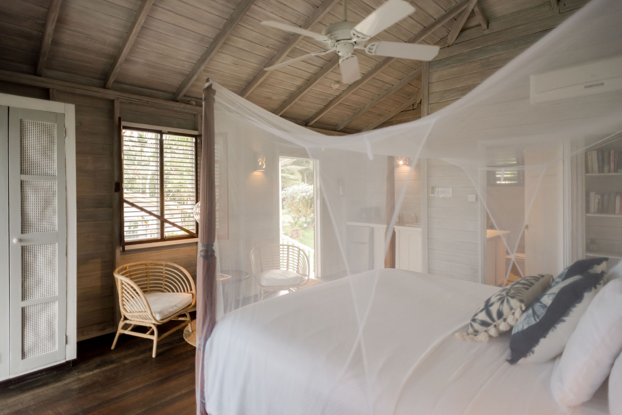 Tropicana, Deluxe, Studio, King Bed