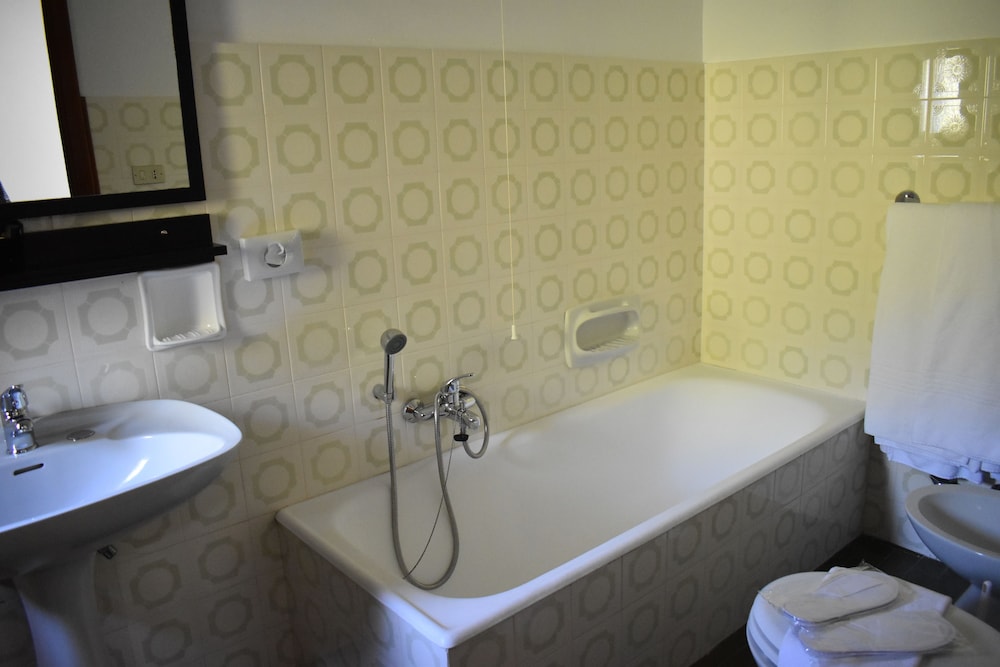 Hotel La Silvana 32/34