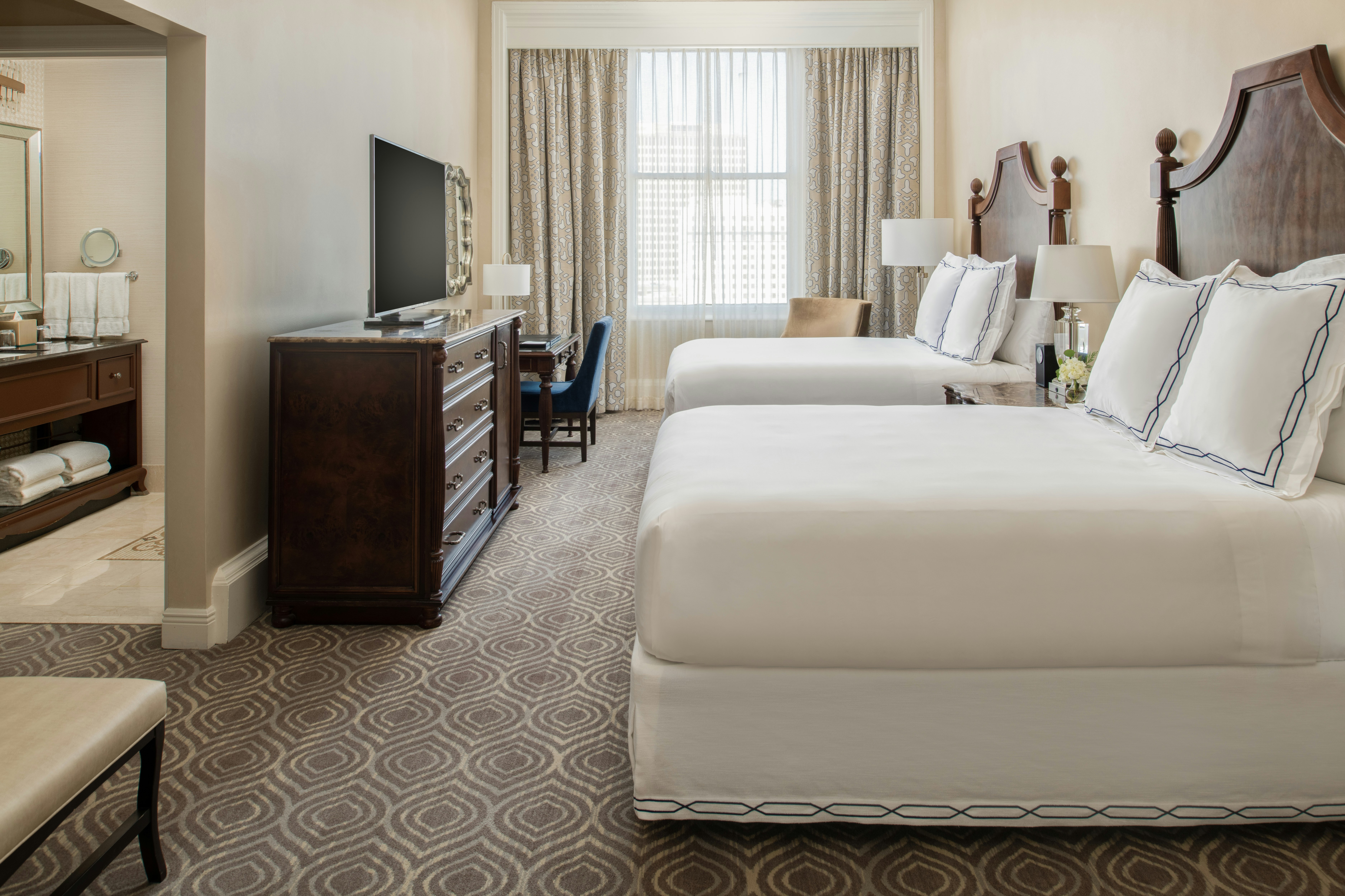 DELUXE, 2 QUEEN BEDS, ACCESSIBLE