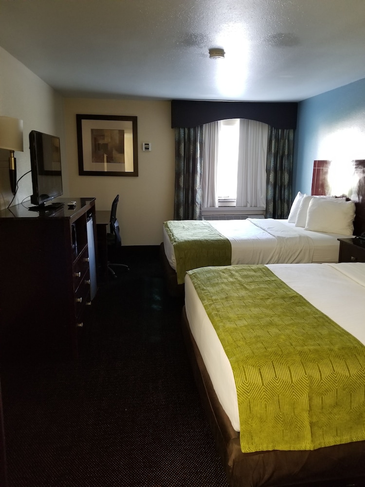 Luxe Studios Nashville Airport 20/63