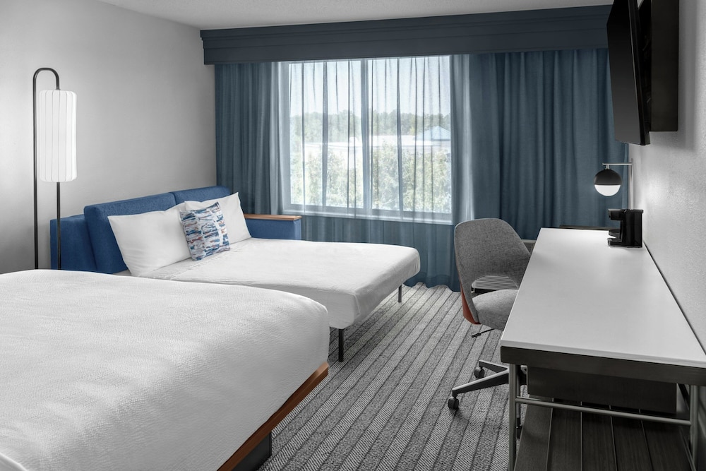 Room, King Bed, Balcony, Accessible