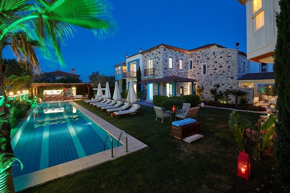 Alacati Onoda Hotel 31/34