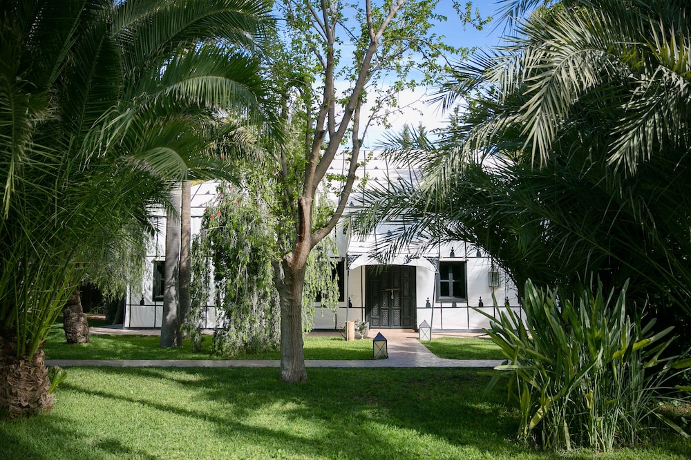 Lodge K Hôtel &amp; Spa 72/77