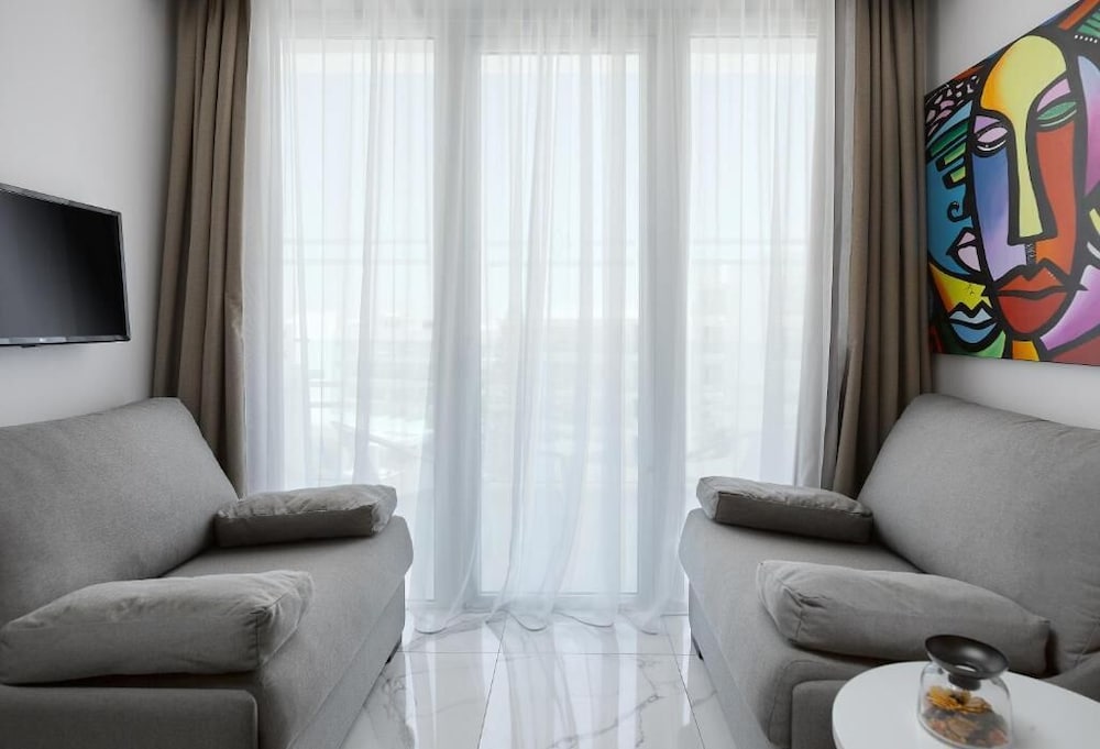 Blue Ivy Hotel And Suites 26/46