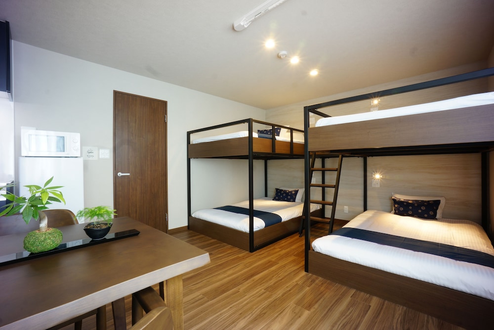 RoNa Hotel 9/25