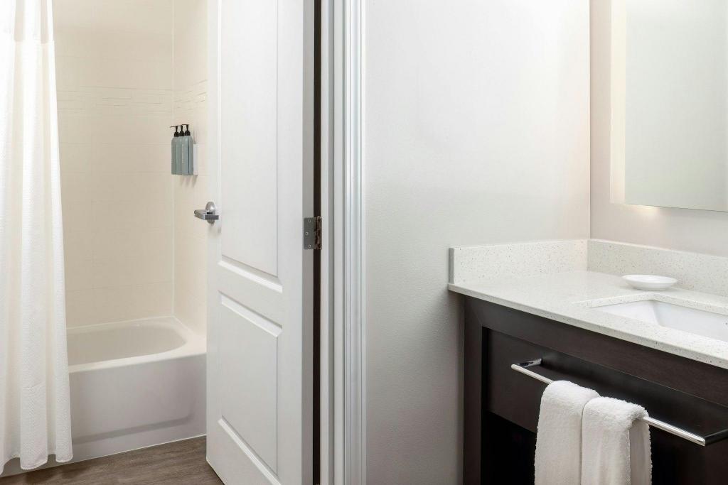 1 Bedroom, Wellness, Suite, King Bed, Sofa