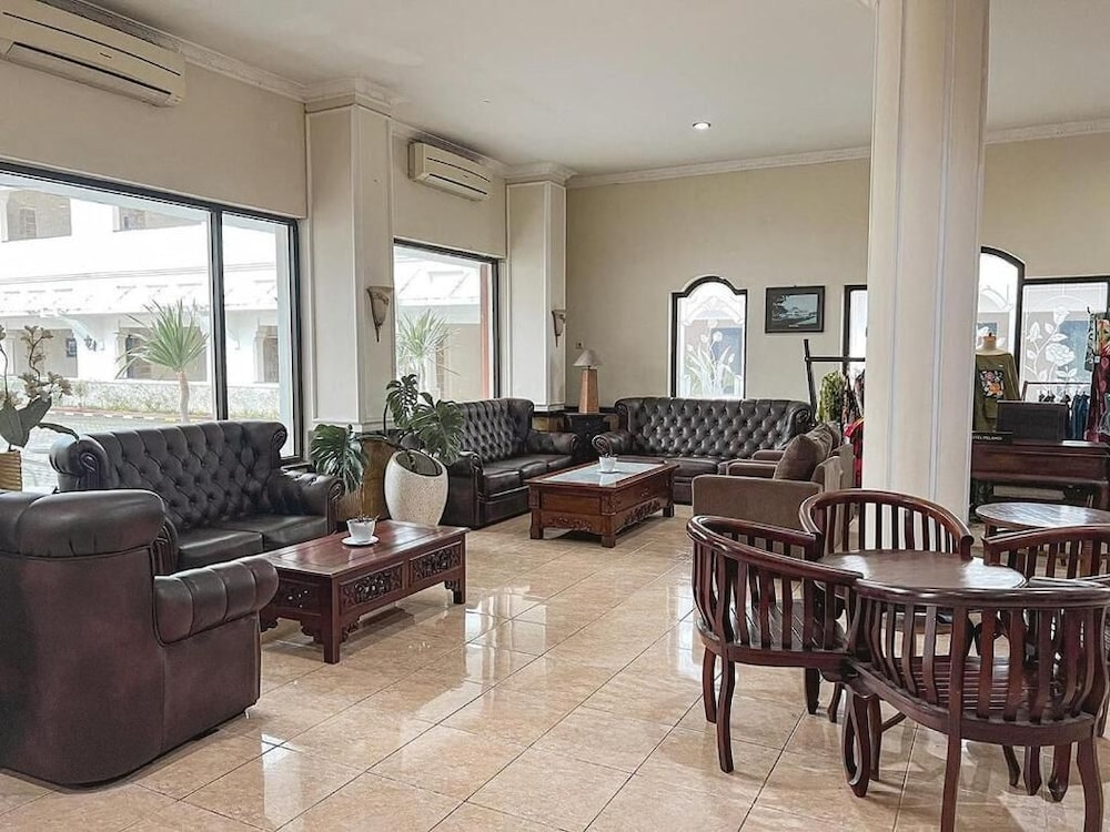 Hotel Pelangi Malang 35/58