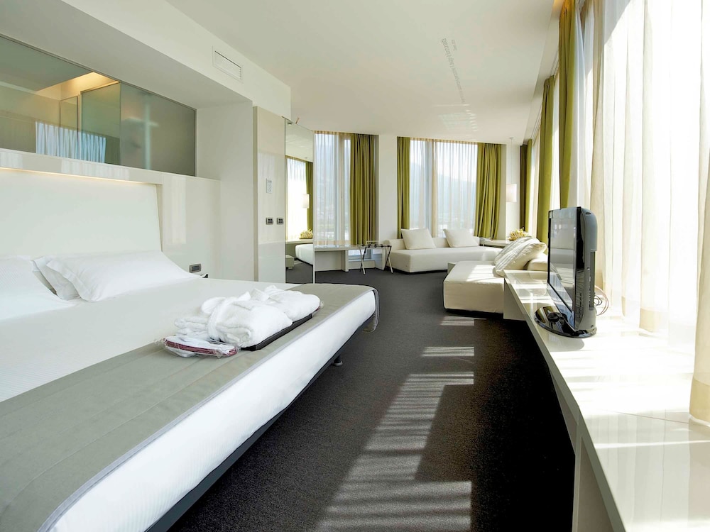 Mercure Nerocubo Rovereto 47/48