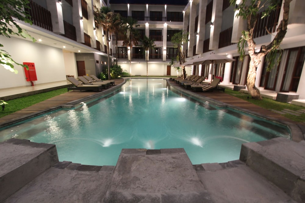 Grand La Walon Hotel 12/66