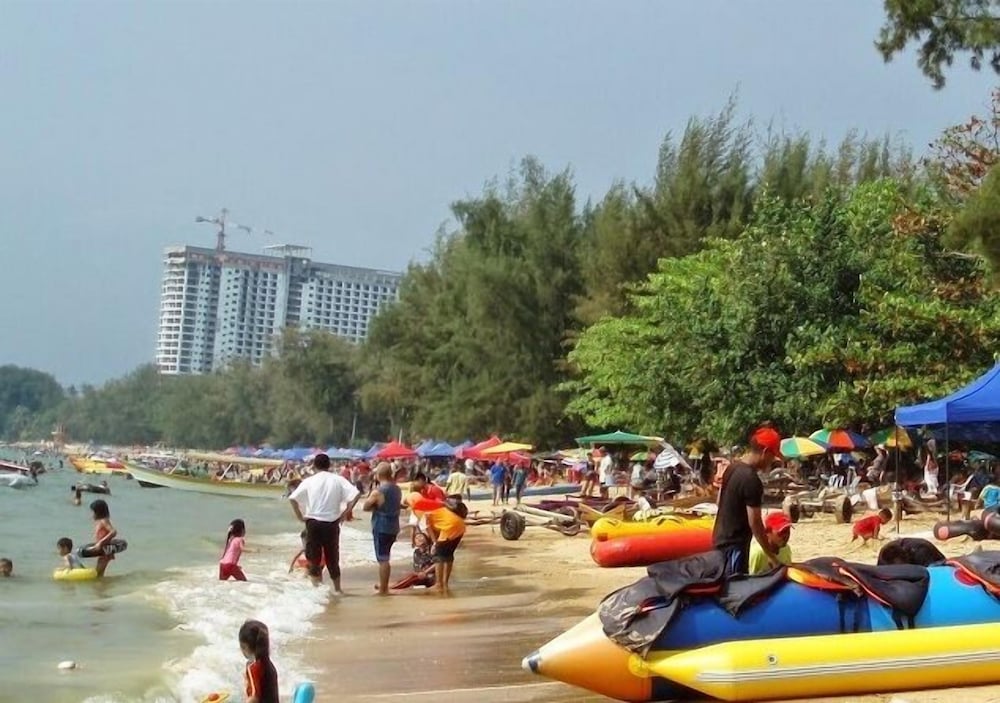 TSR Seafront Hotel 27/32