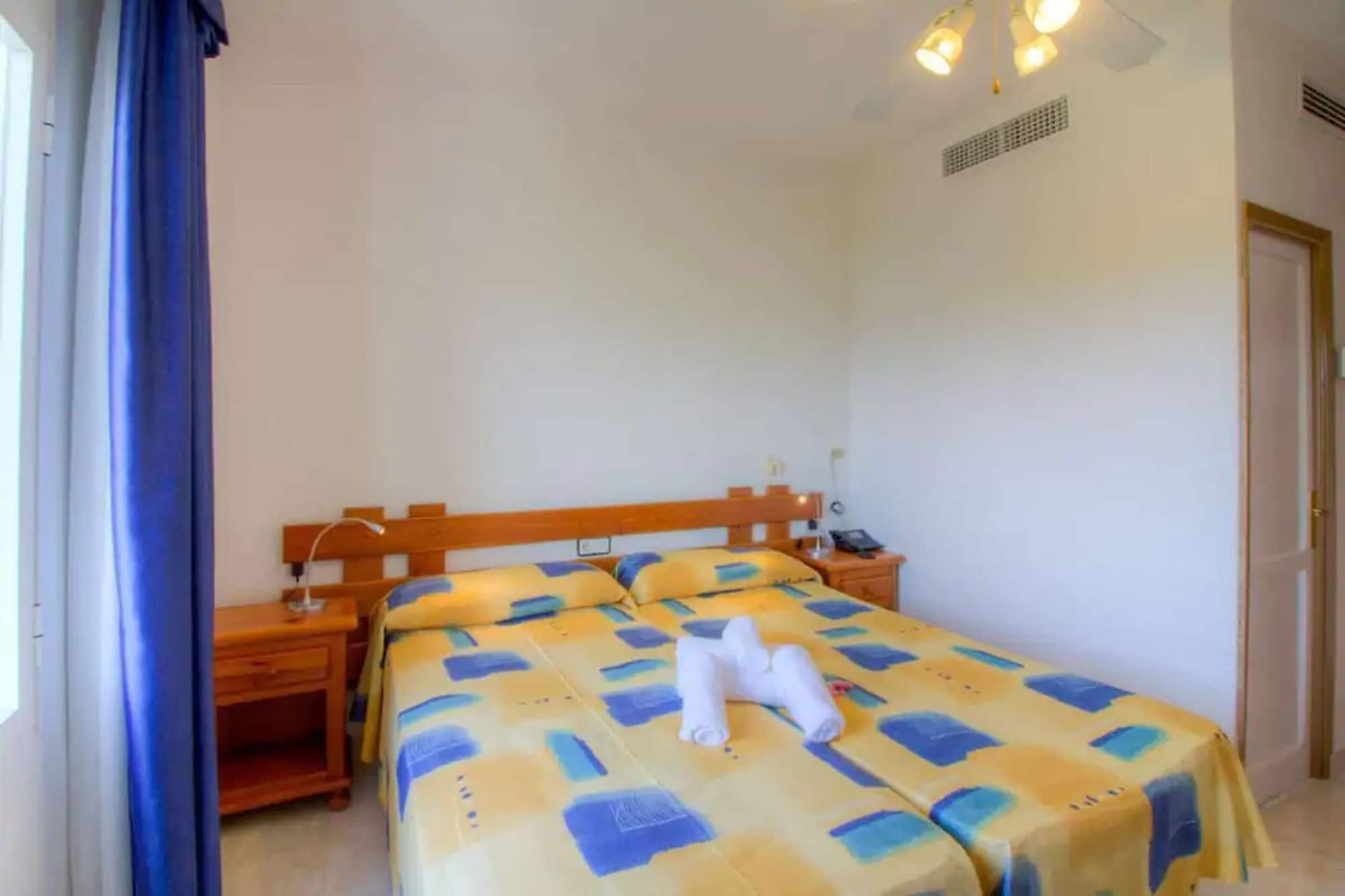 Economy, Twin Beds, No Balcony