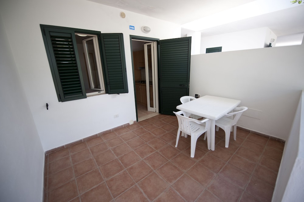 VILLAGGIO LE DIOMEDEE 17/70