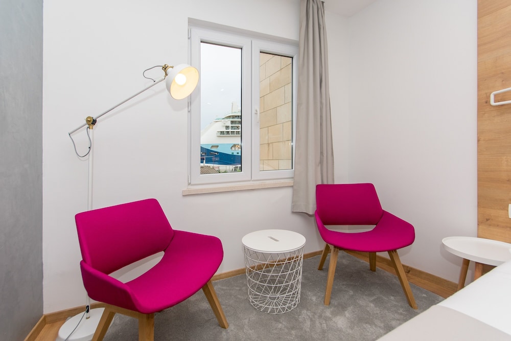 Ora Luxury Rooms 27/44