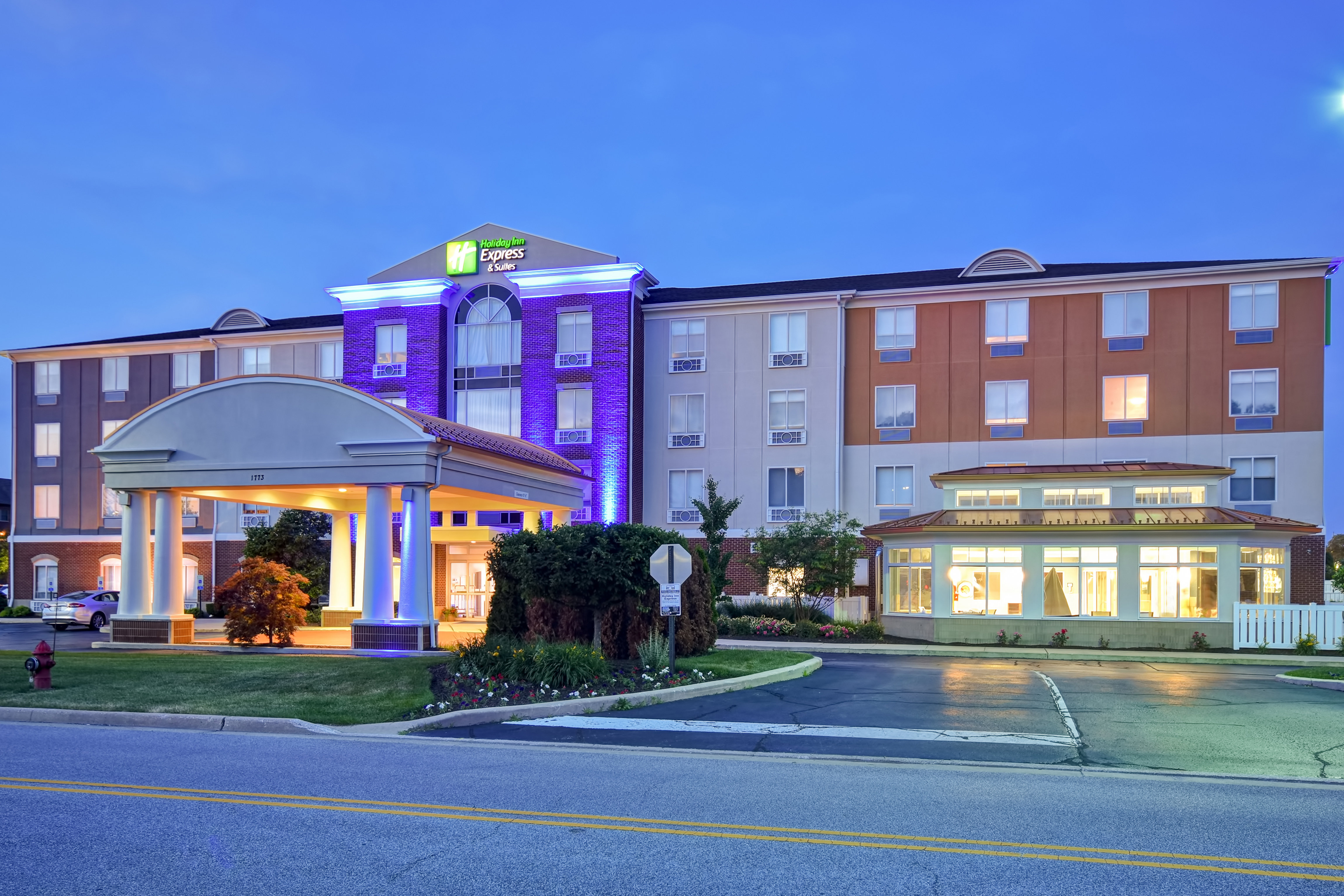 Holiday Inn Express Suites Schererville 4/57