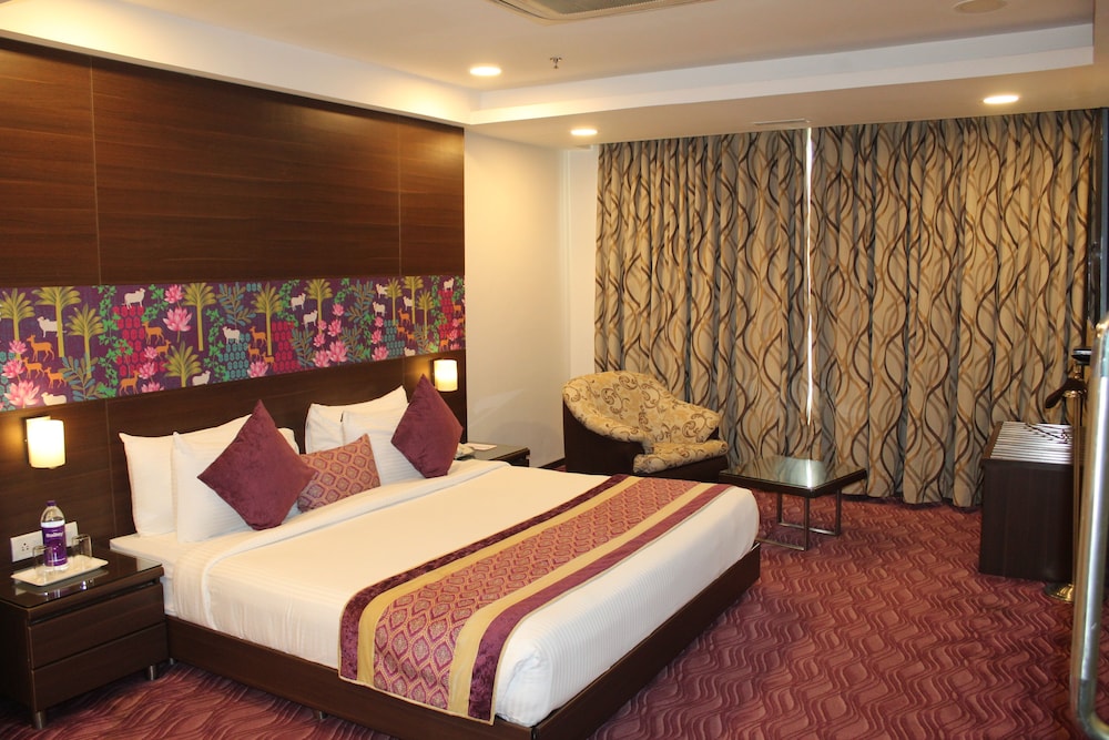 Brilliant Hotel & Convention Center 18/49