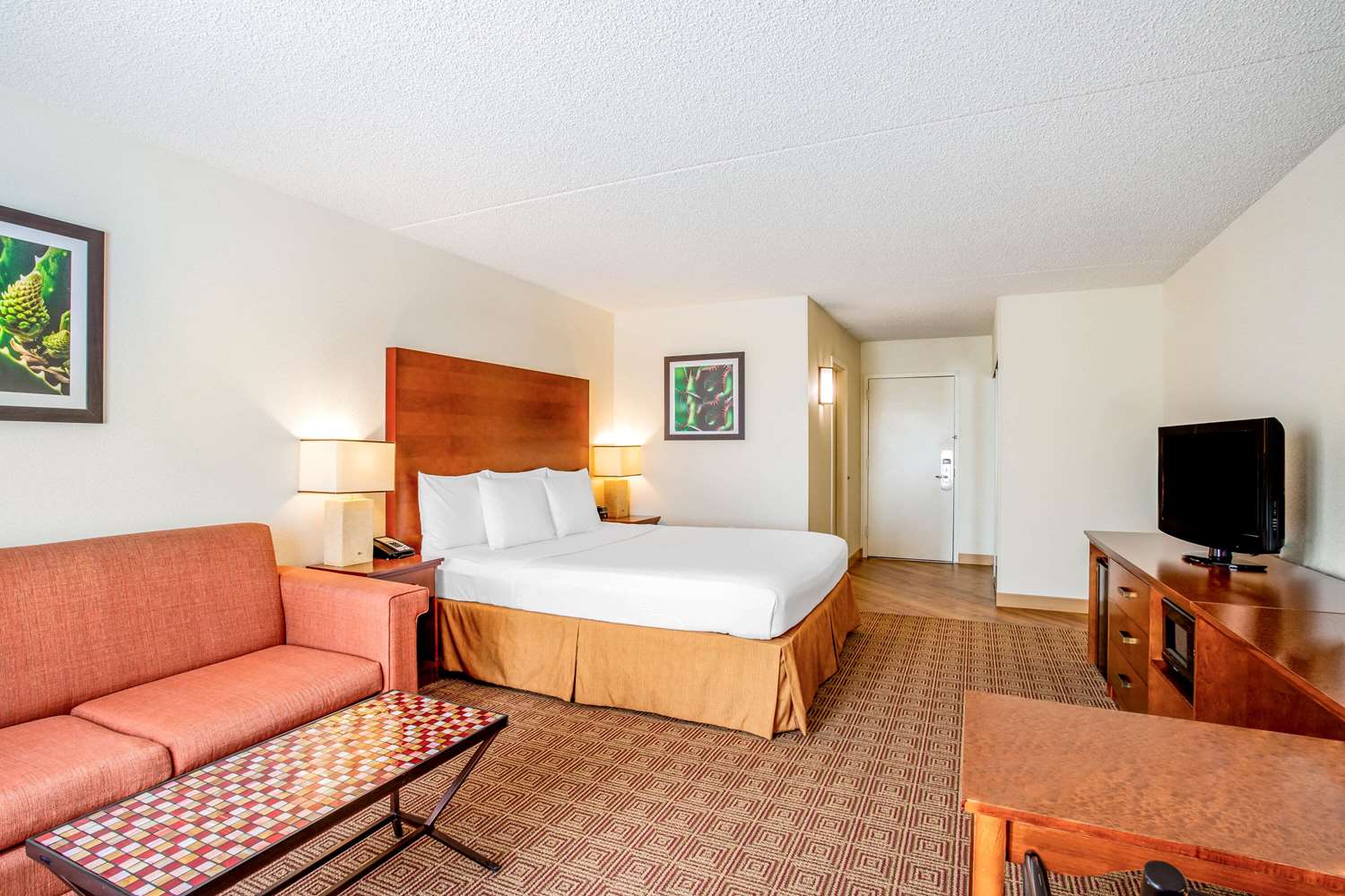 La Quinta Inn & Suites by Wyndham Danbury 22/58