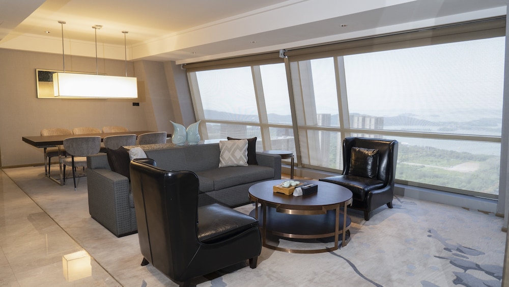 CROWNE PLAZA WUXI TAIHU 47/76