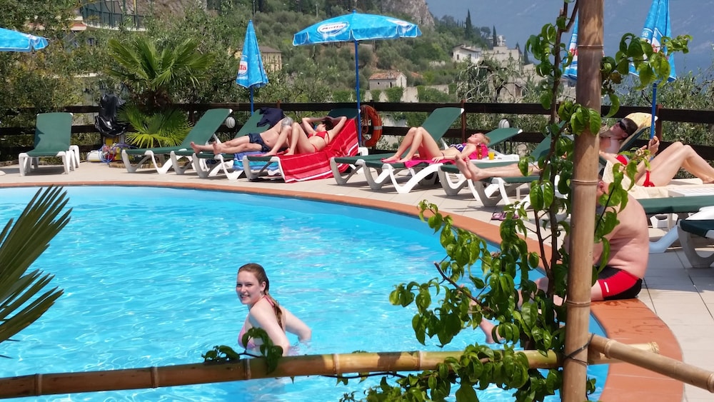 Hotel Augusta Garni 8/63