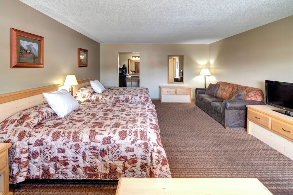 Duplex, 2 Queen Beds, Sofa