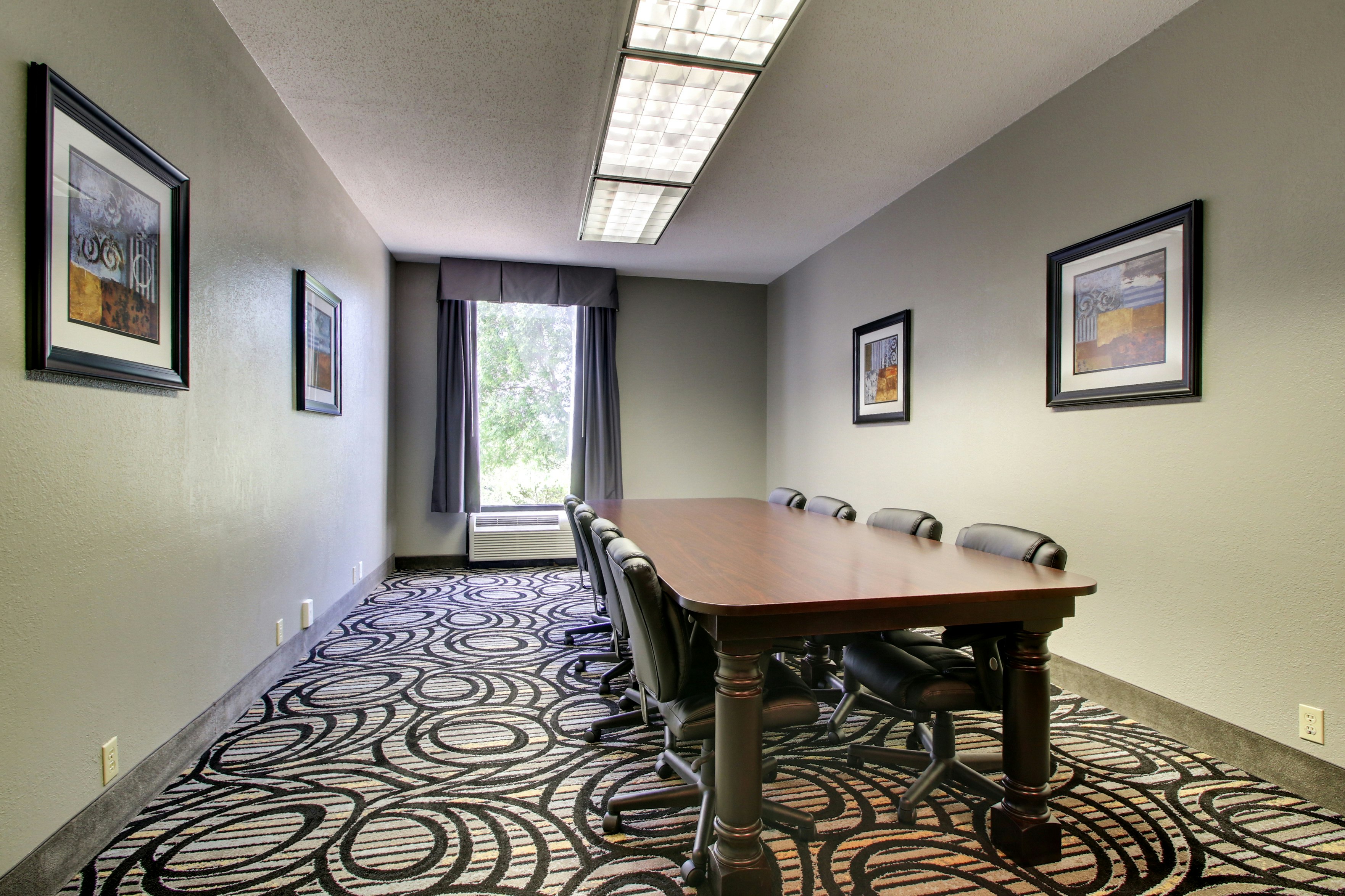 Hampton Inn Rolla 24/56