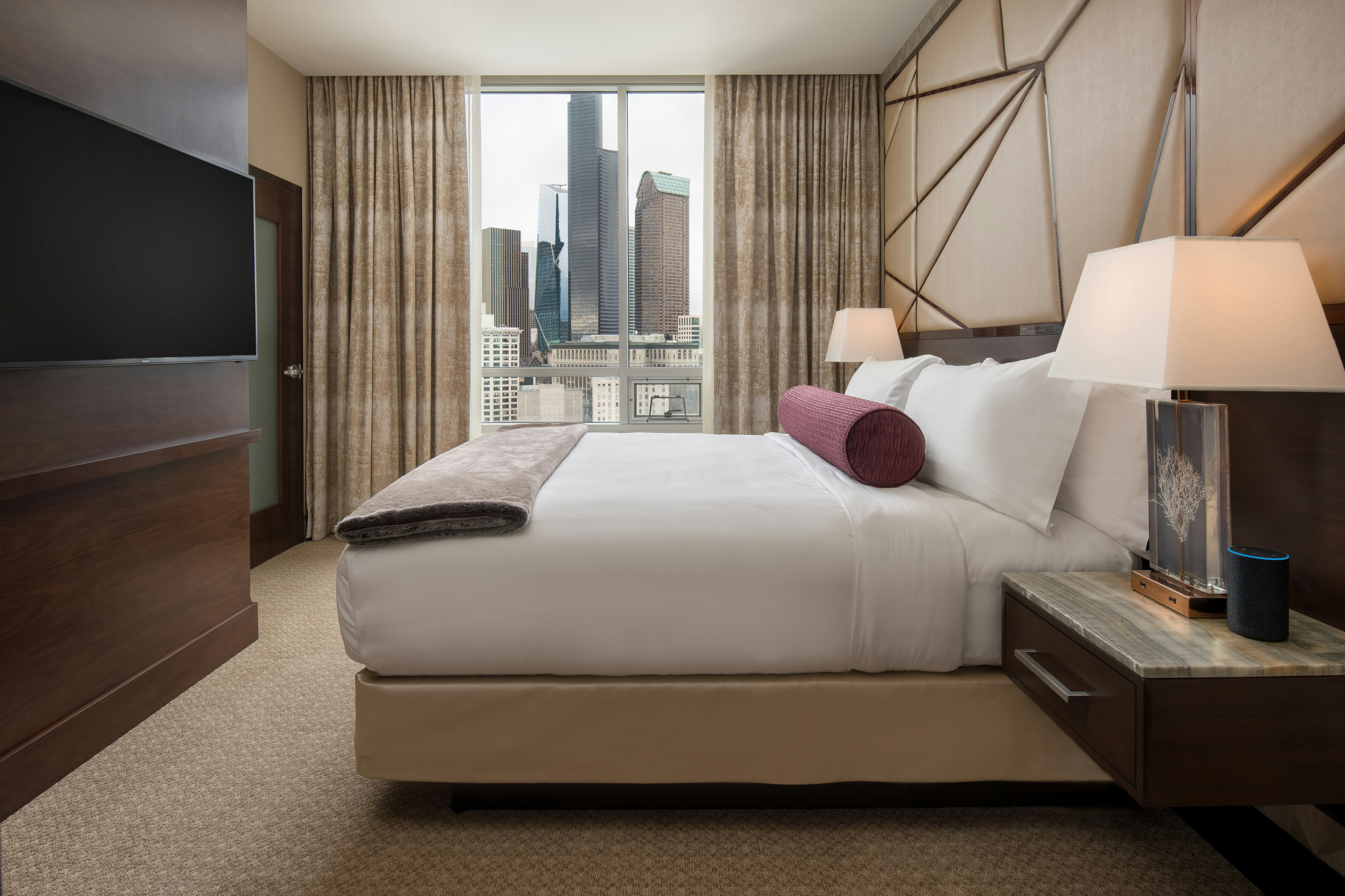 Skyline, Penthouse, King Bed