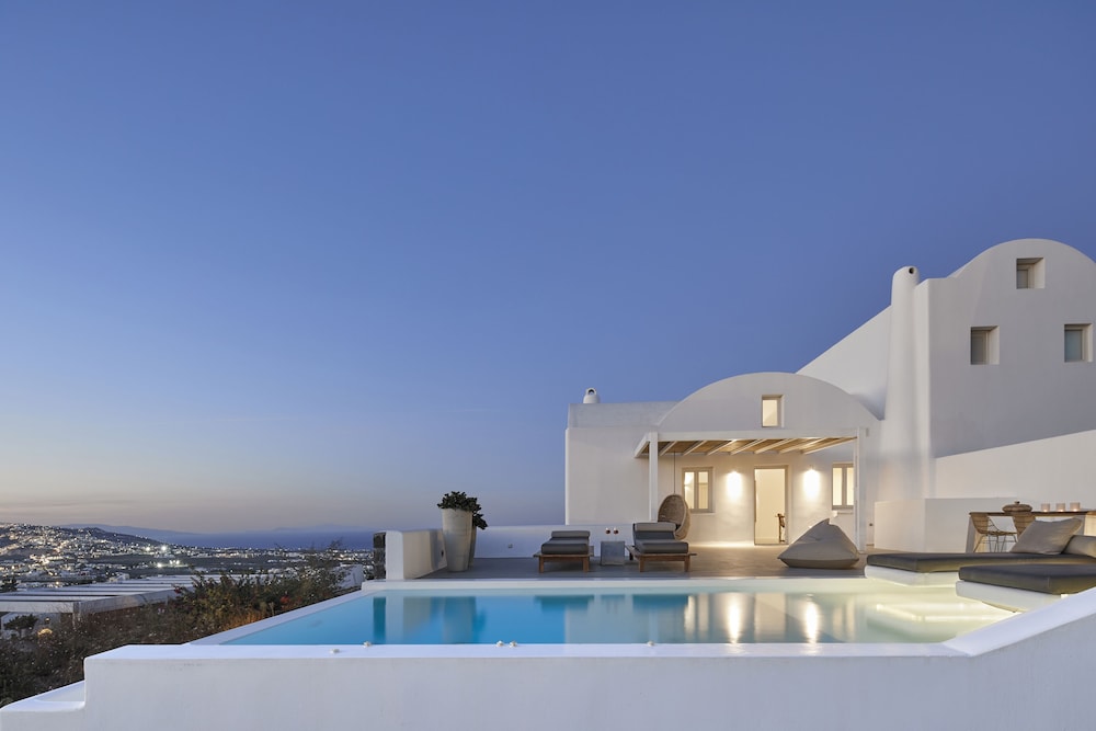 White & Co. Exclusive Island Villas 33/45